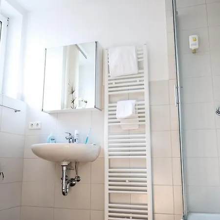 Casa de hóspedes Gaestehaus Zur Linde 3*