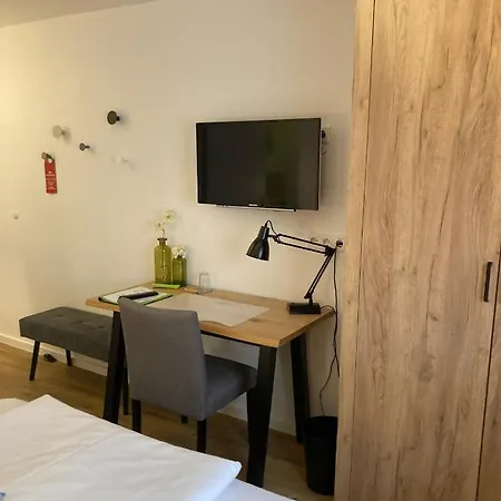 Gaestehaus Zur Linde Casa de hóspedes 3*
