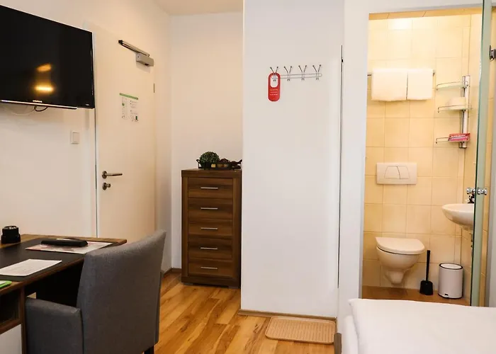 Gaestehaus Zur Linde בית הארחה