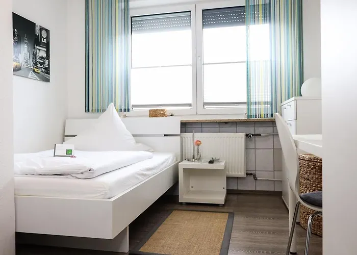בית הארחה Gaestehaus Zur Linde