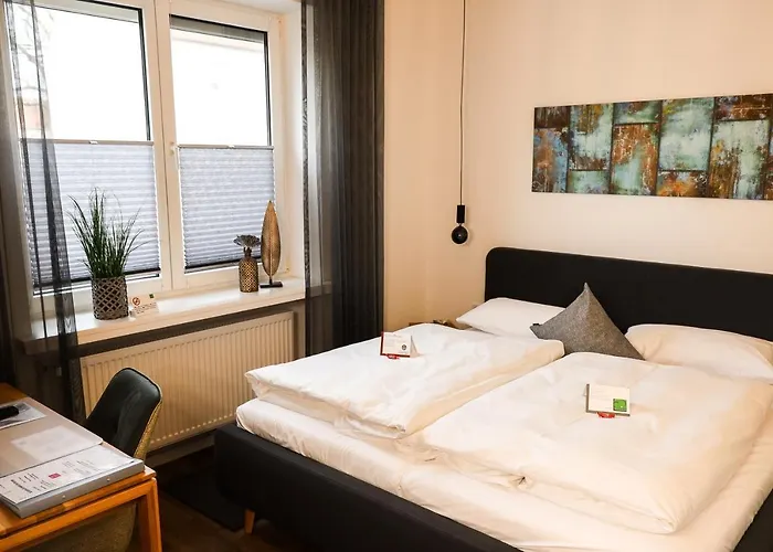 Gaestehaus Zur Linde בית הארחה 3*