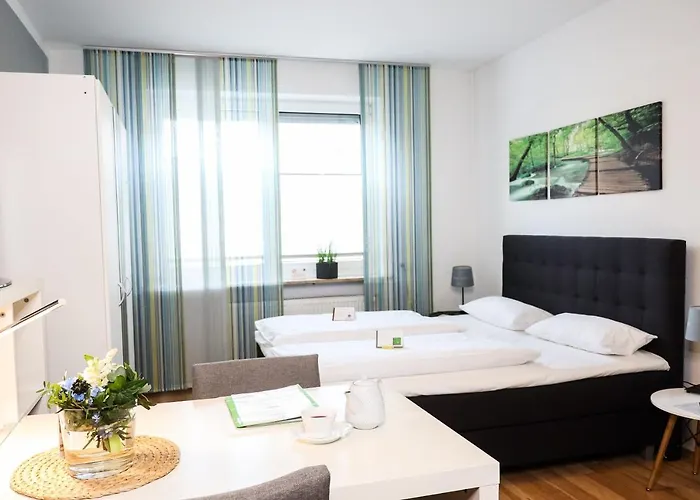 בית הארחה Gaestehaus Zur Linde 3*