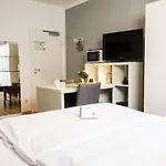 Gaestehaus Zur Linde Pensión 3*