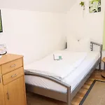Pensión Gaestehaus Zur Linde