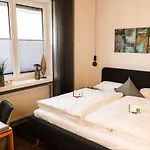 Gaestehaus Zur Linde Pensión 3*