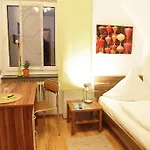 Gaestehaus Zur Linde Pensión Ingolstadt