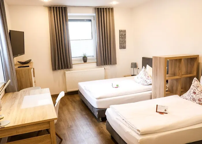 بيت ضيافة Gaestehaus Zur Linde إنغولشتات