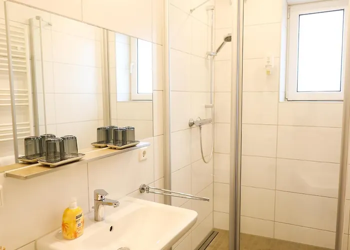 Gaestehaus Zur Linde بيت ضيافة 3*