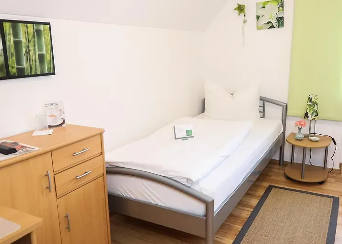 Pensionat Gaestehaus Zur Linde
