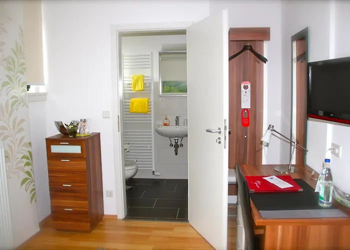 Pensionat Gaestehaus Zur Linde Ingolstadt