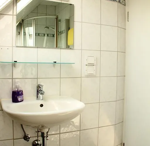 Pensionat Gaestehaus Zur Linde 3*